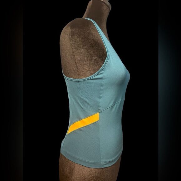 NWT Under Armour Mesh Tank (Small) - Picture 4 of 7